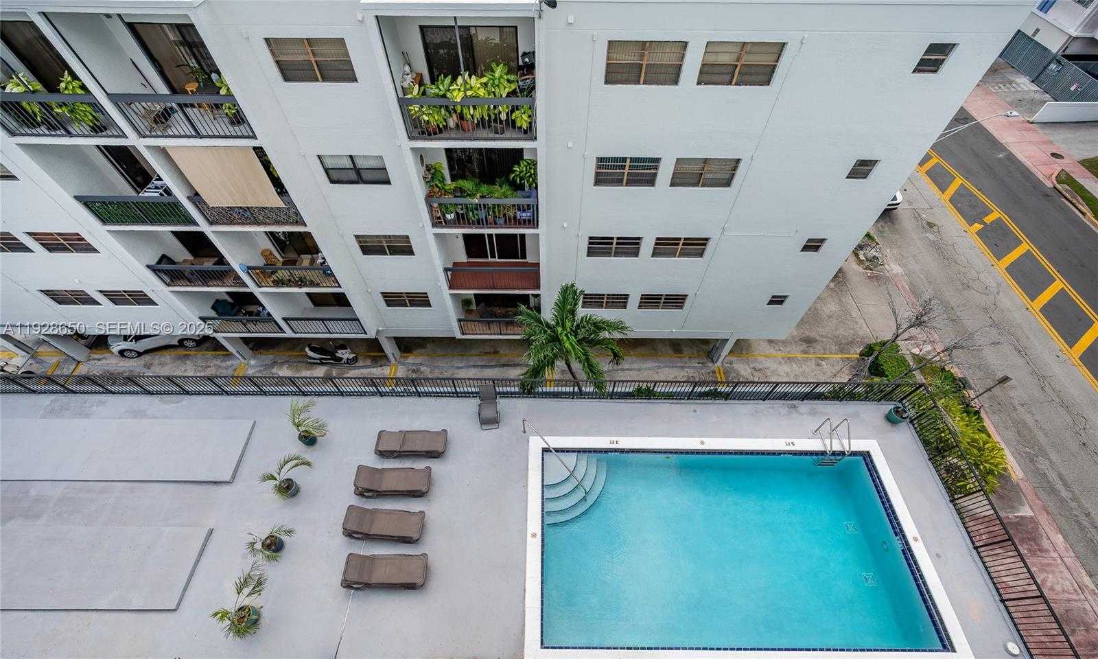Small Image of 899 WEST AVE #7E, Miami Beach Number 16