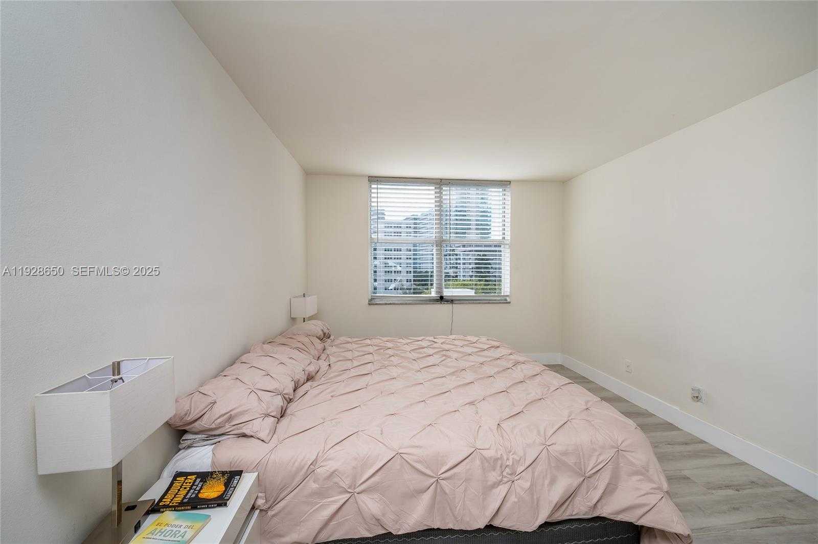 Small Image of 899 WEST AVE #7E, Miami Beach Number 4