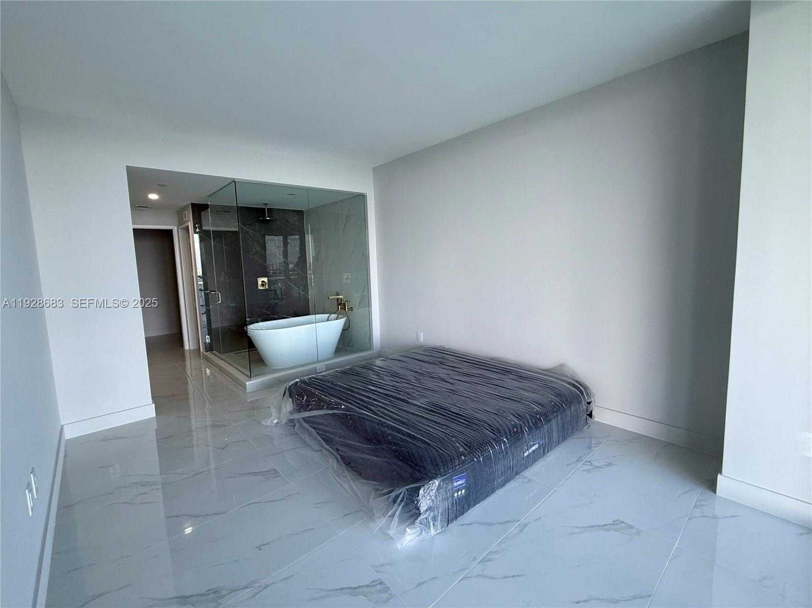 Small Image of 700 NE 24TH ST #3303, Miami Number 4