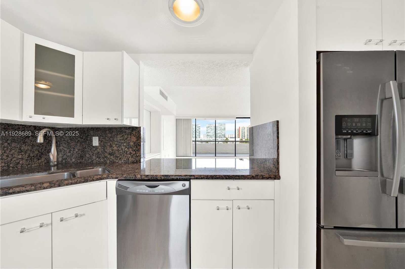 Small Image of 385 POINCIANA DR #1230, Sunny Isles Beach Number 5