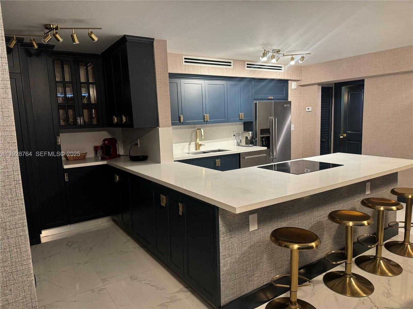 Small Image of 1400 PENNSYLVANIA AVE #11, Miami Beach Number 1