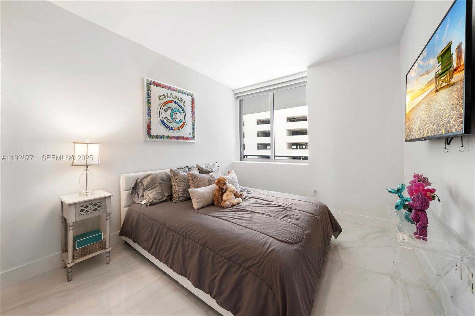 Imagen de Pequeño Objeto