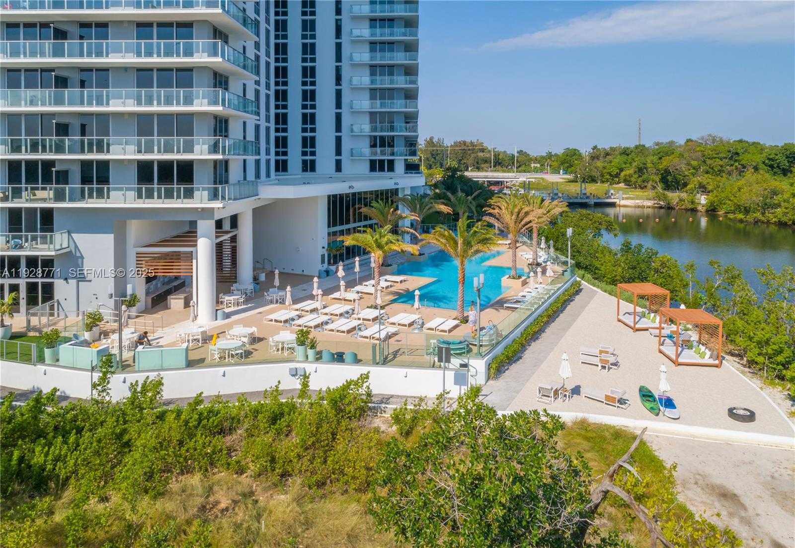 Imagen de Pequeño Objeto