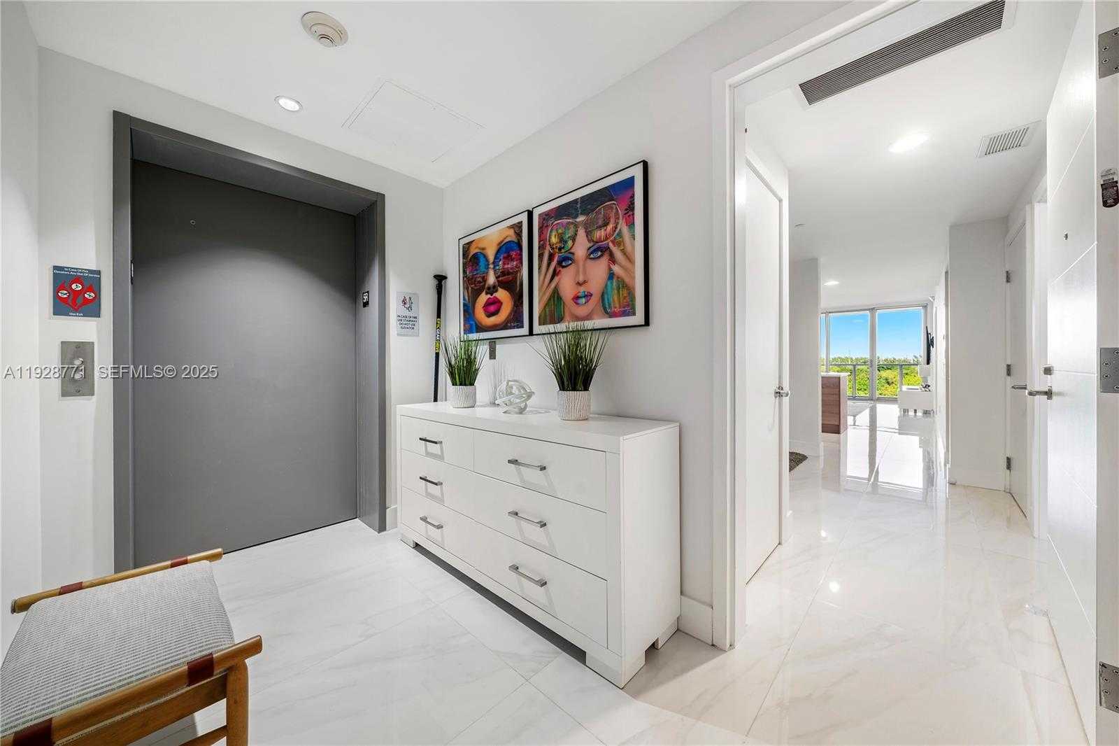 Imagen de Pequeño Objeto