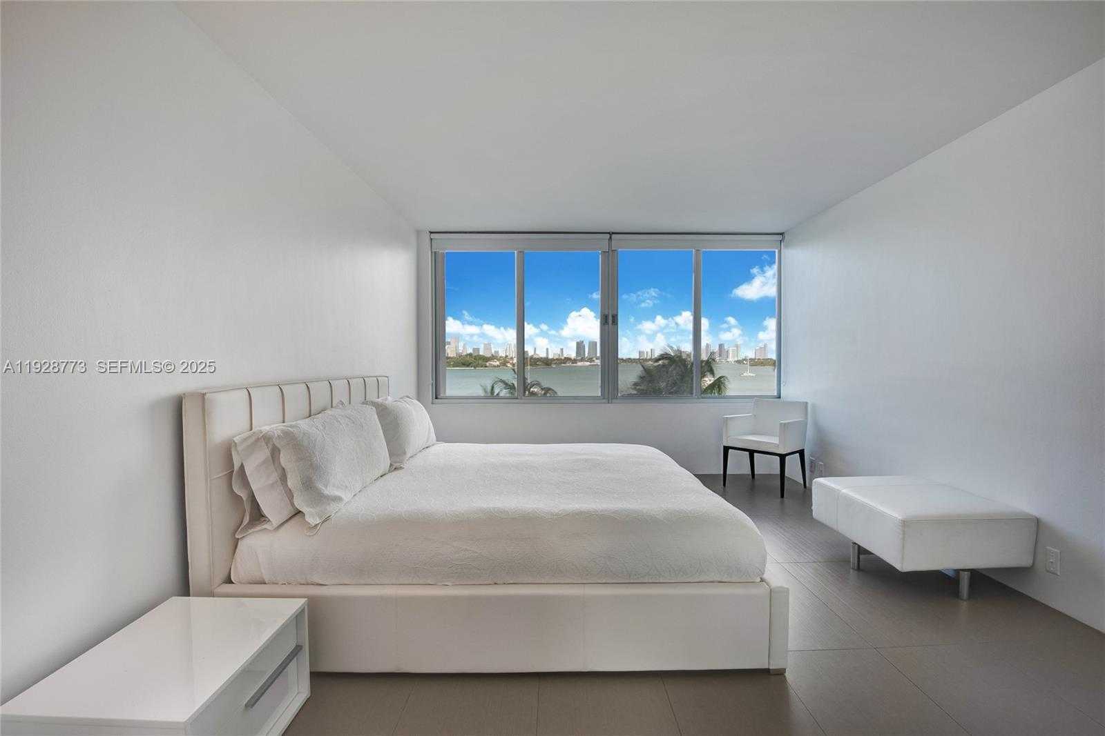 Small Image of 1000 WEST AVE #311, Miami Beach Number 15