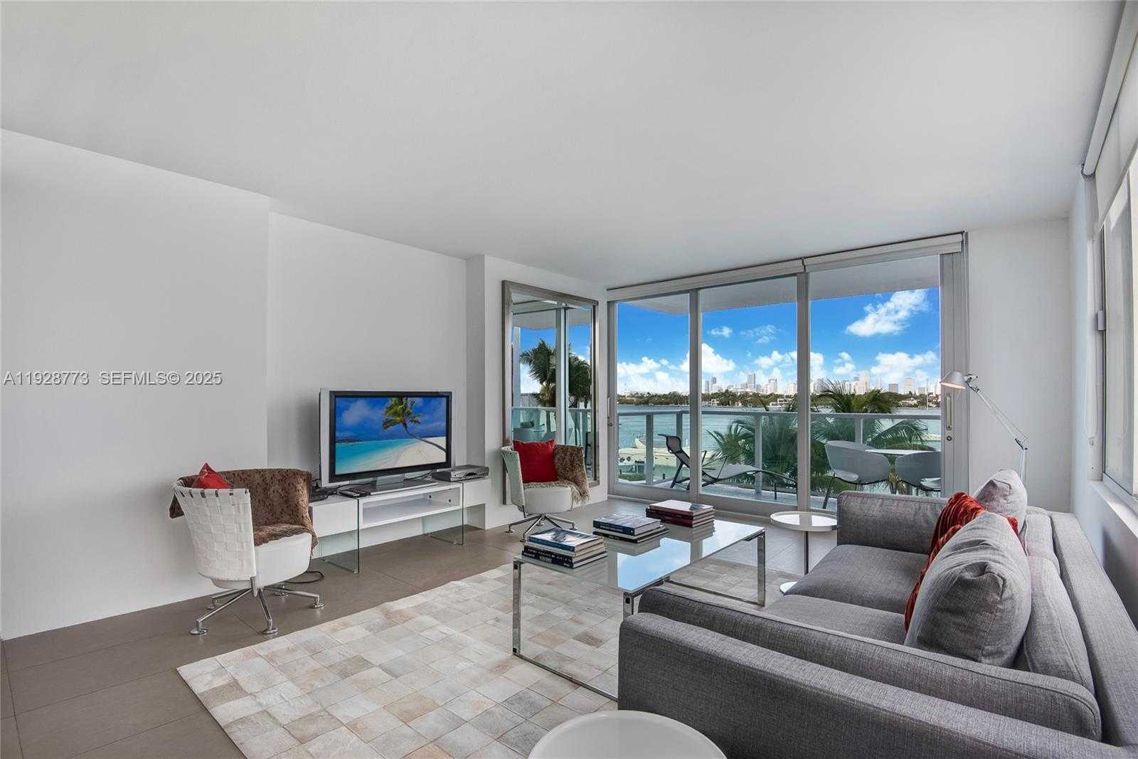Small Image of 1000 WEST AVE #311, Miami Beach Number 2