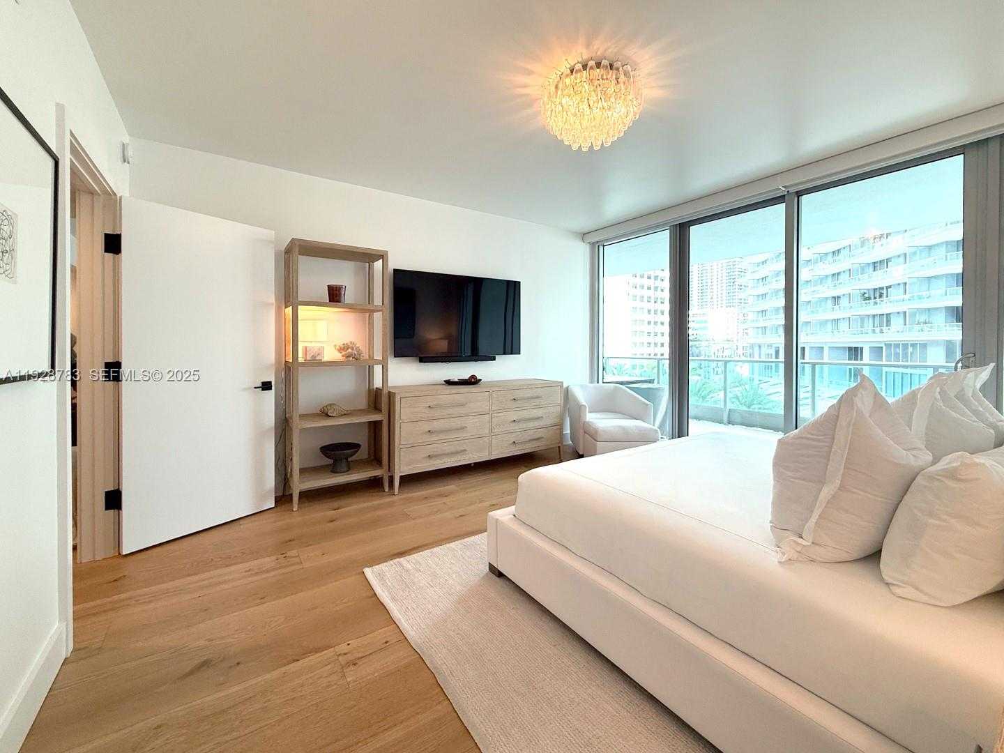 Small Image of 1331 BRICKELL BAY DR #506, Miami Number 12
