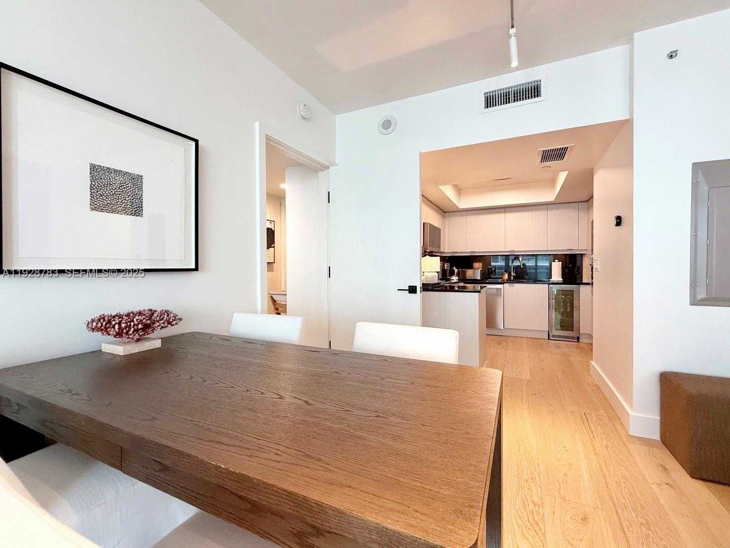 Small Image of 1331 BRICKELL BAY DR #506, Miami Number 6