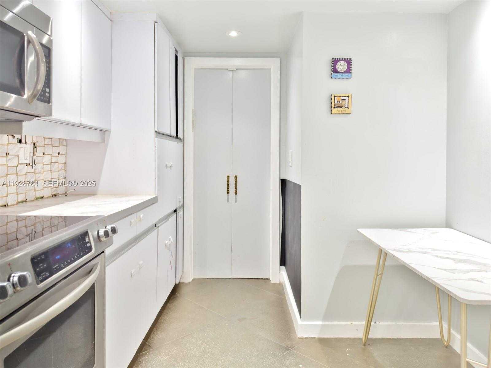 Small Image of 600 THREE ISLANDS BLVD #1112, Hallandale Beach Number 2