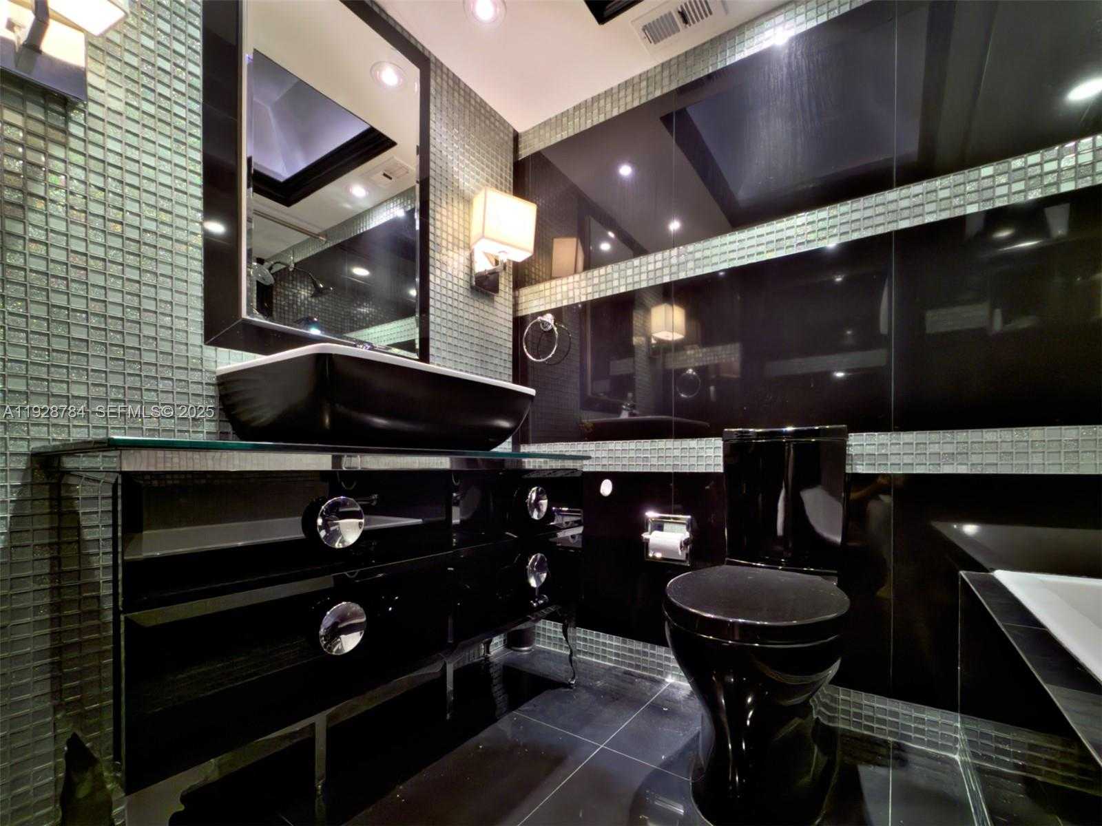 Small Image of 600 THREE ISLANDS BLVD #1112, Hallandale Beach Number 8