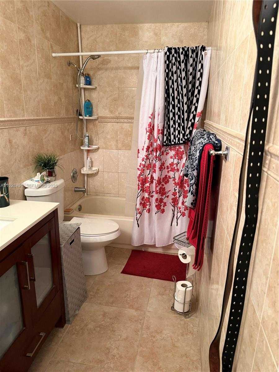 Small Image of 9525 SOUTH WEST 148TH AVE CIR, Miami Number 21