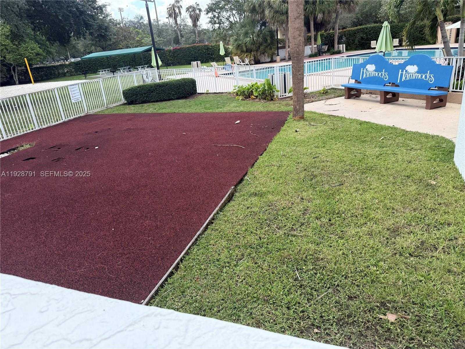 Small Image of 9525 SOUTH WEST 148TH AVE CIR, Miami Number 27