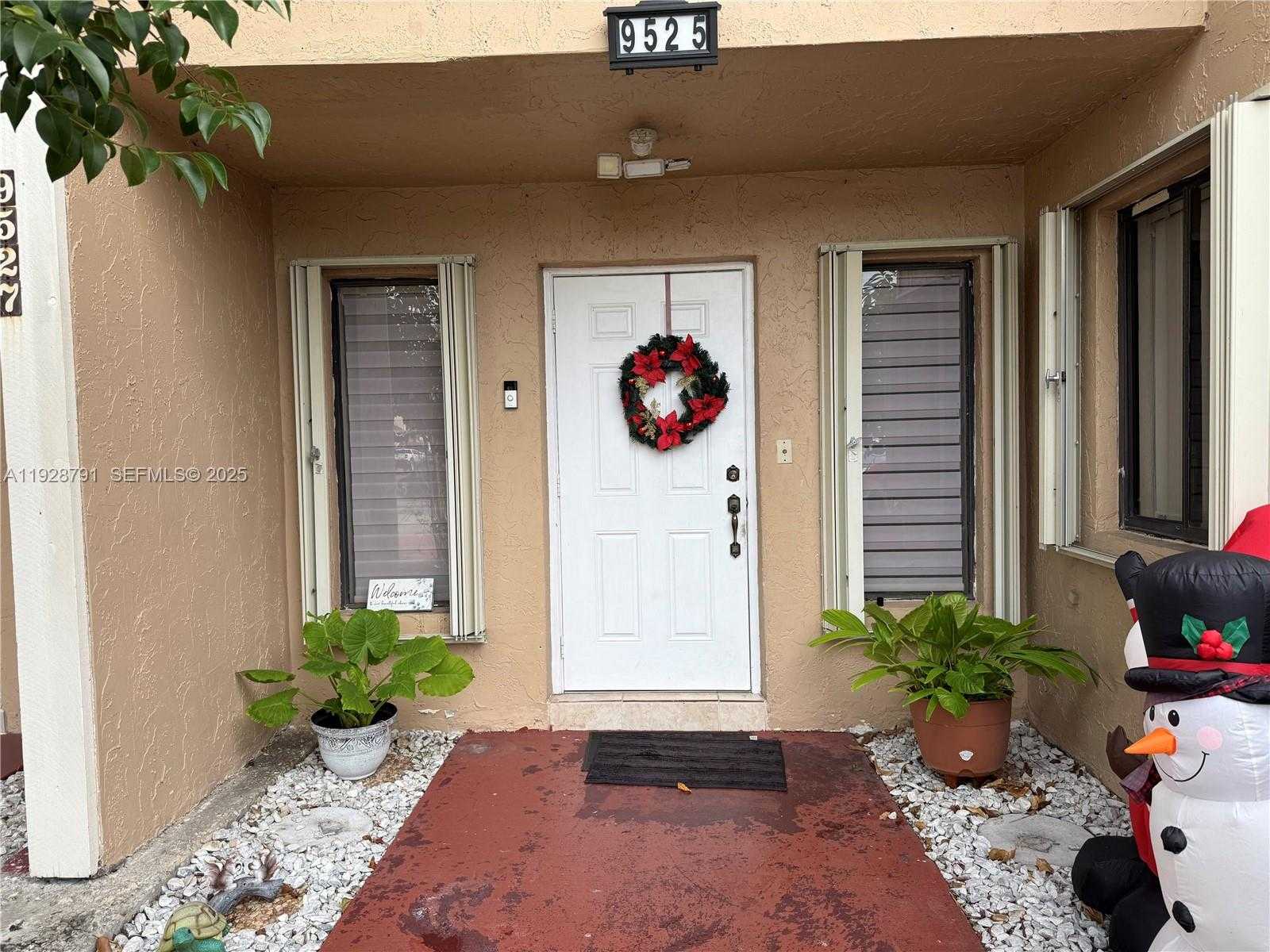 Small Image of 9525 SOUTH WEST 148TH AVE CIR, Miami Number 30
