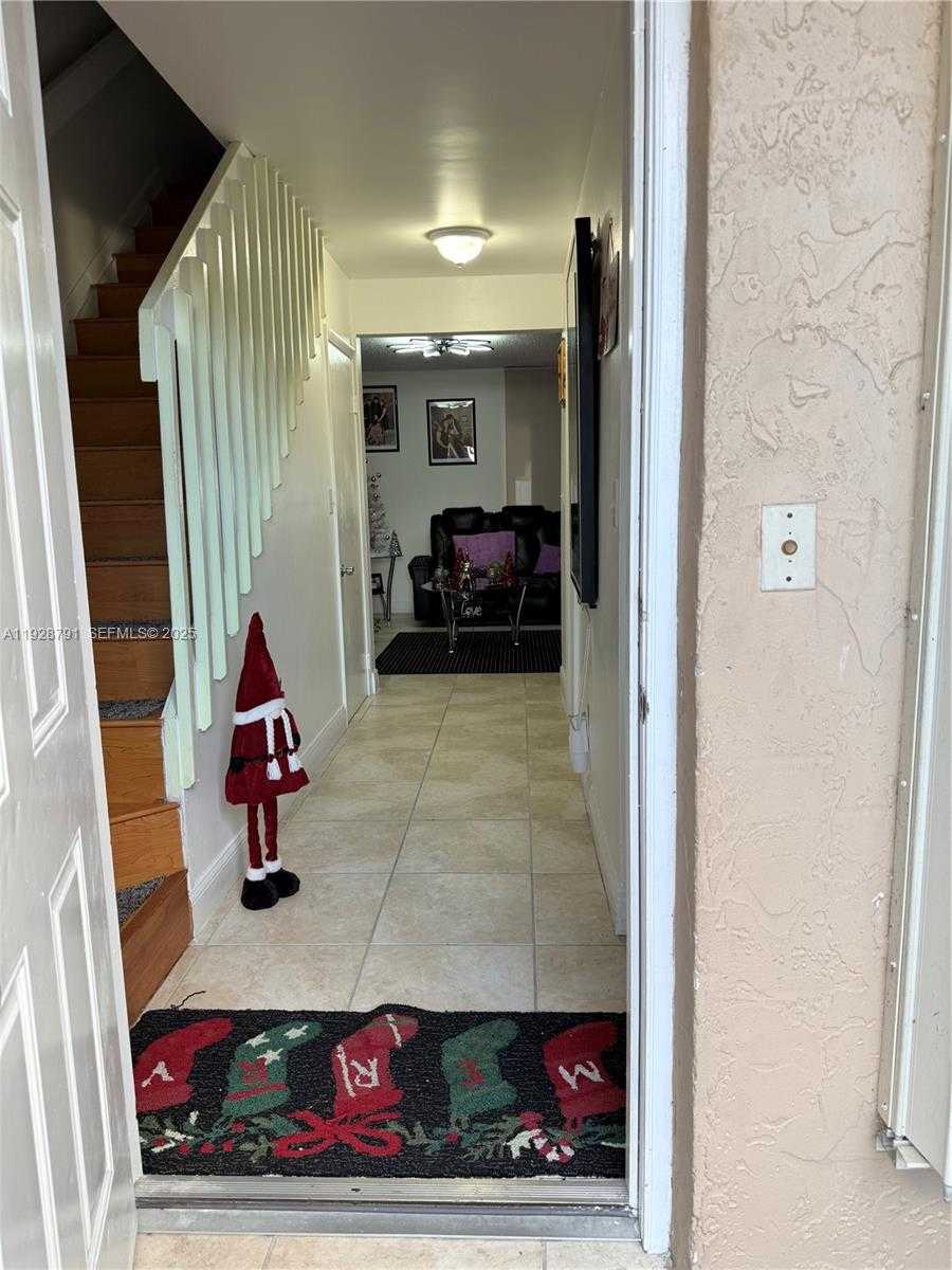 Small Image of 9525 SOUTH WEST 148TH AVE CIR, Miami Number 31