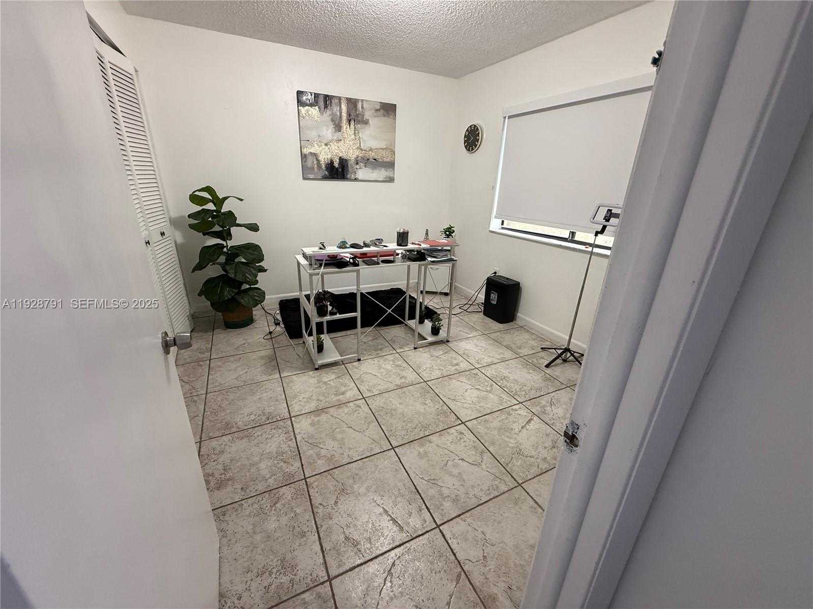 Small Image of 9525 SOUTH WEST 148TH AVE CIR, Miami Number 6