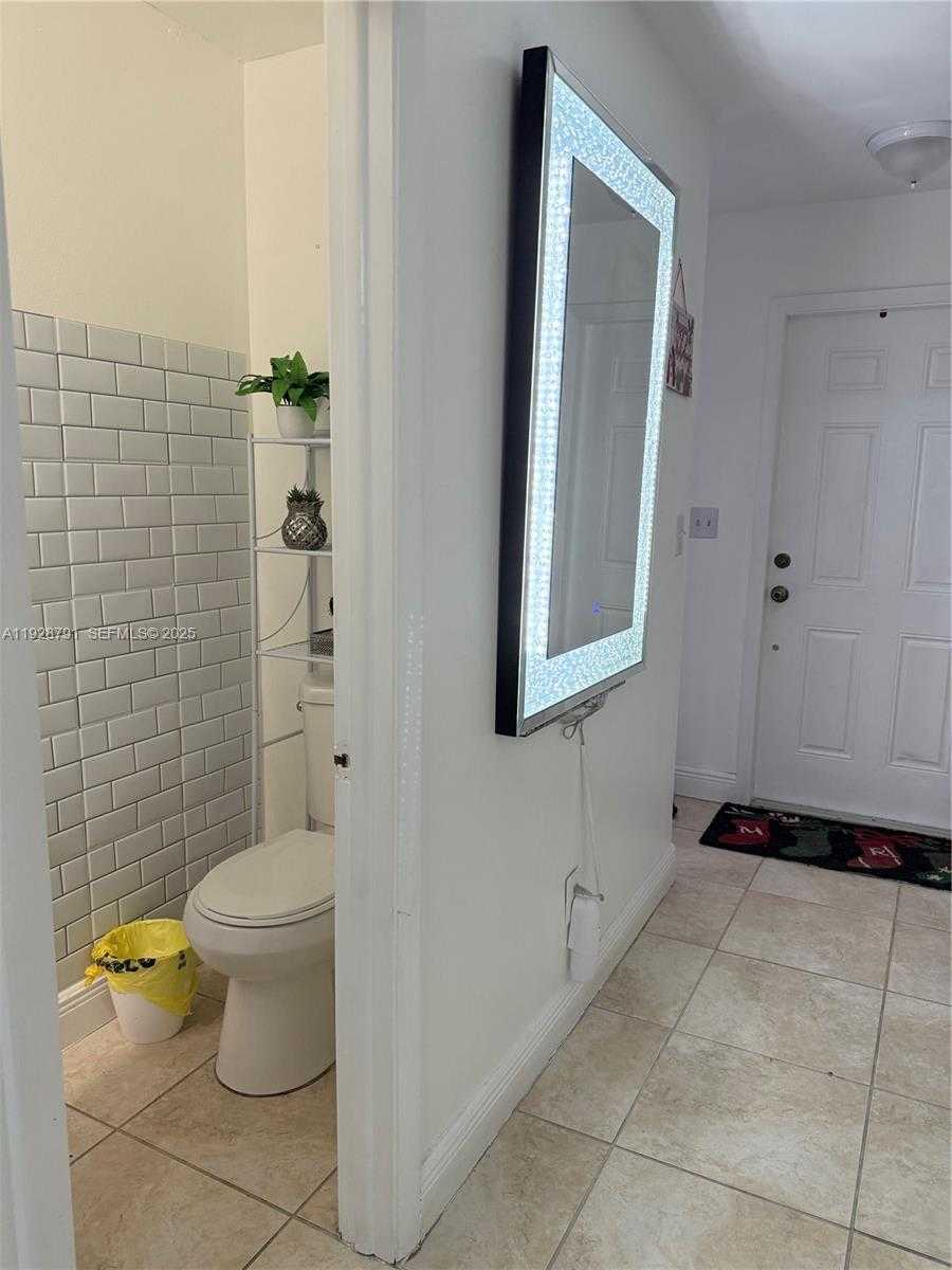 Small Image of 9525 SOUTH WEST 148TH AVE CIR, Miami Number 8