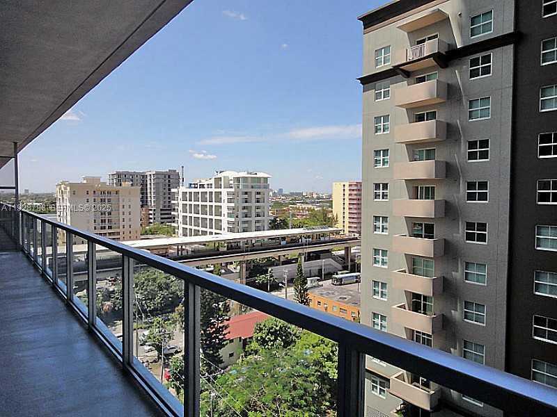 Small Image of 1111 SOUTH WEST 1ST AVE #1123N, Miami Number 4