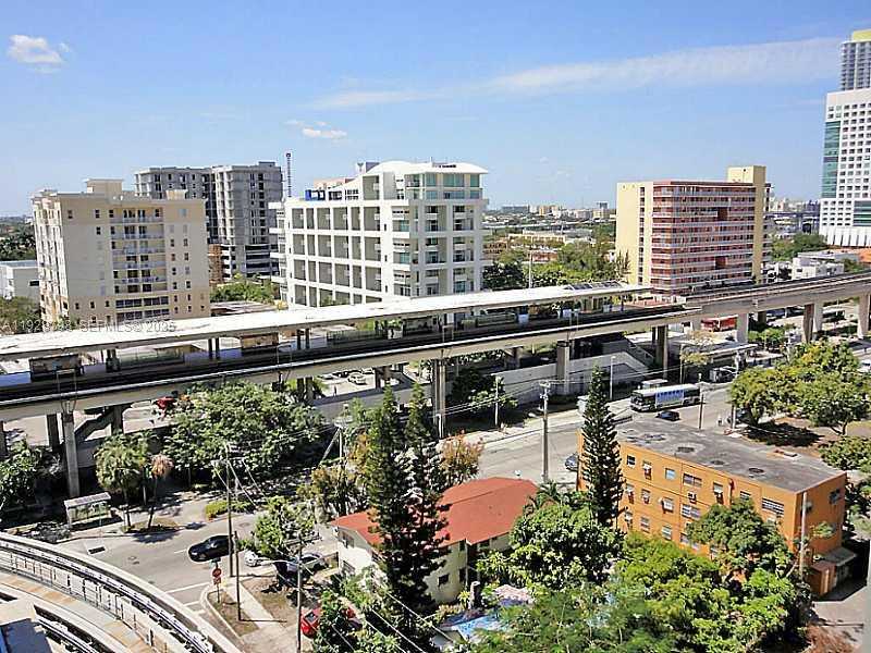 Small Image of 1111 SOUTH WEST 1ST AVE #1123N, Miami Number 5