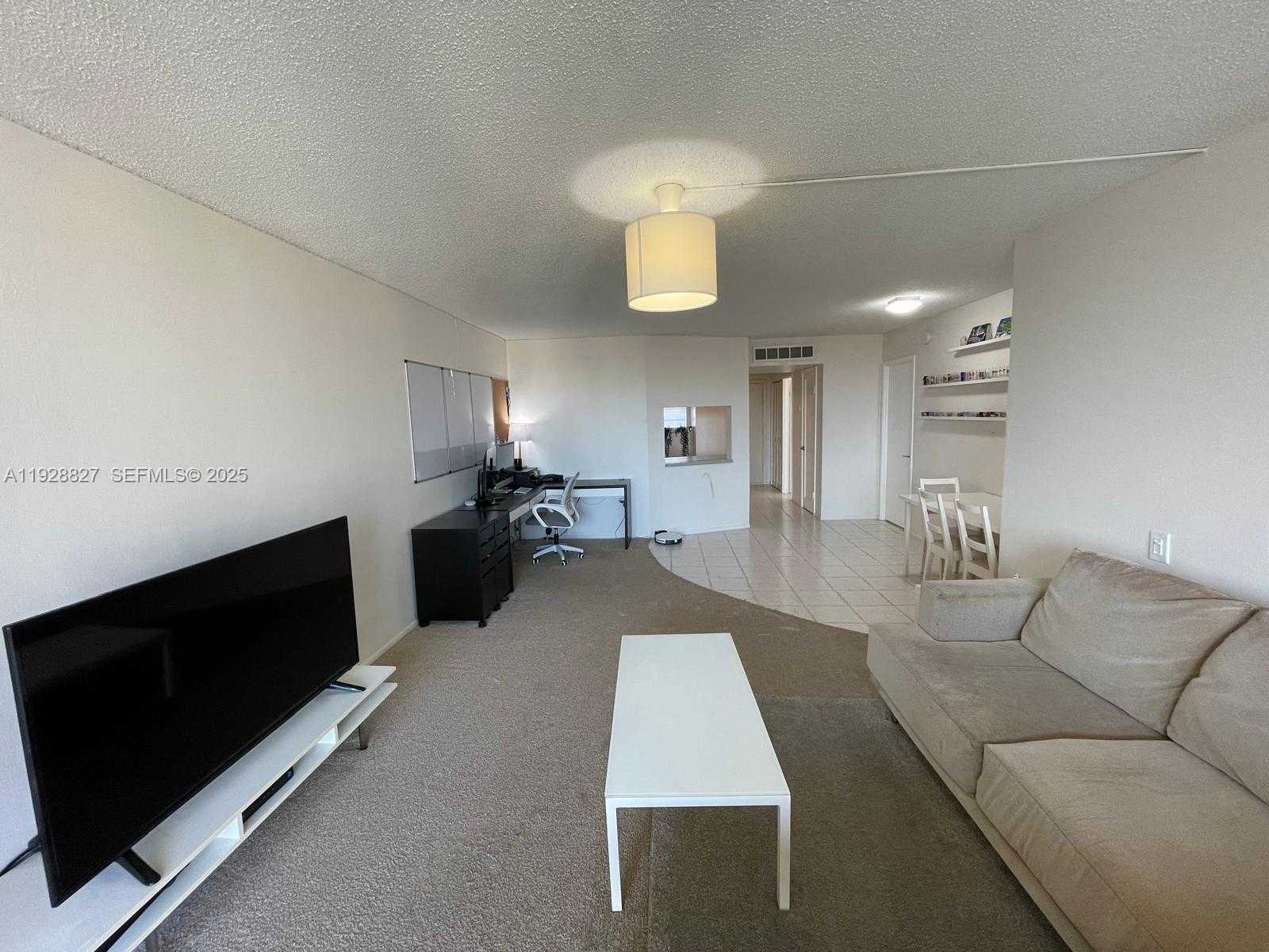 Small Image of 1750 NE 191st St, Miami, FL 33179, USA Number 12