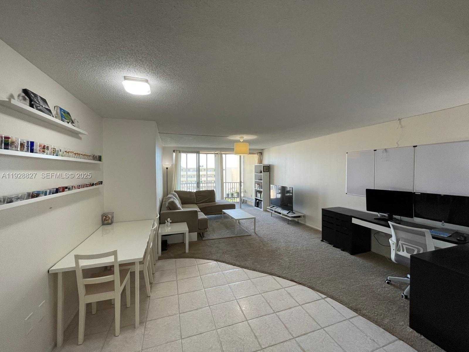 Small Image of 1750 NE 191st St, Miami, FL 33179, USA Number 13