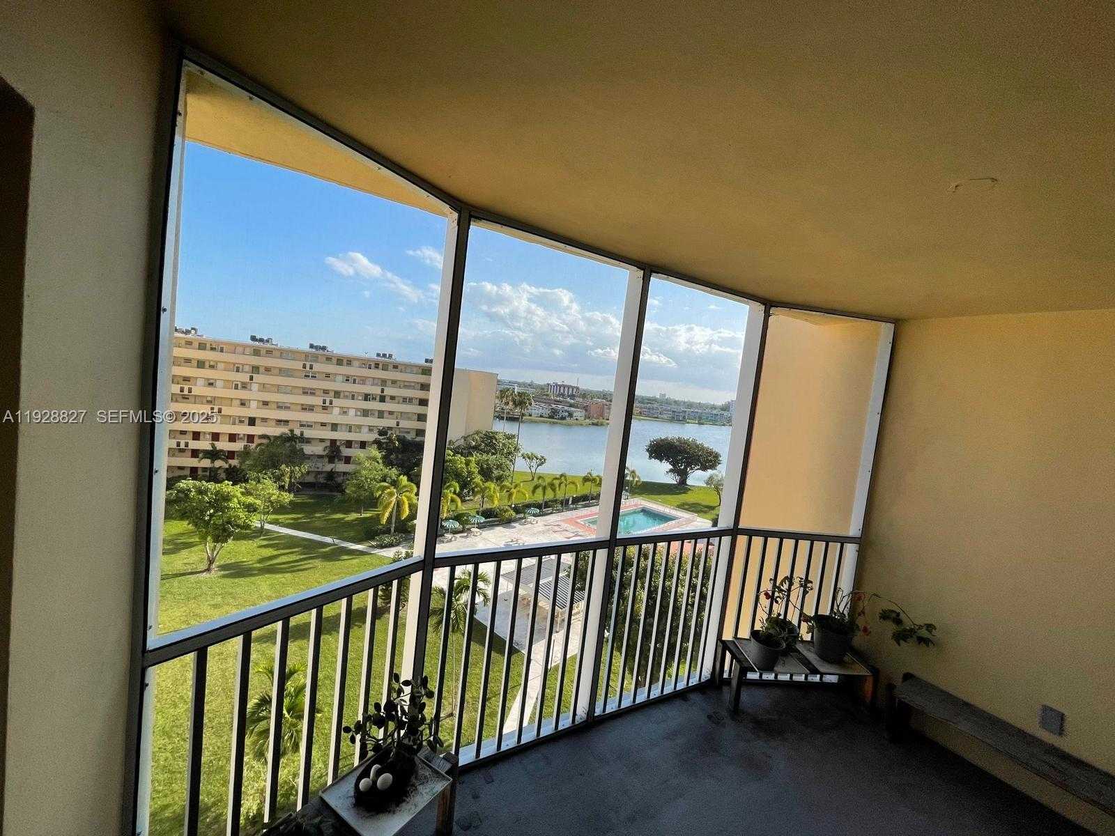 Small Image of 1750 NE 191st St, Miami, FL 33179, USA Number 6