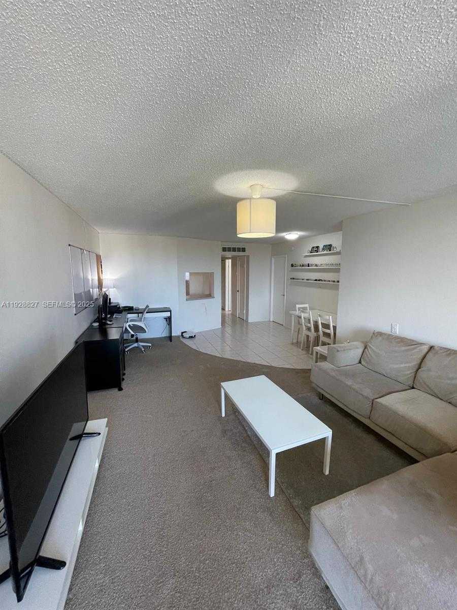 Small Image of 1750 NE 191st St, Miami, FL 33179, USA Number 7