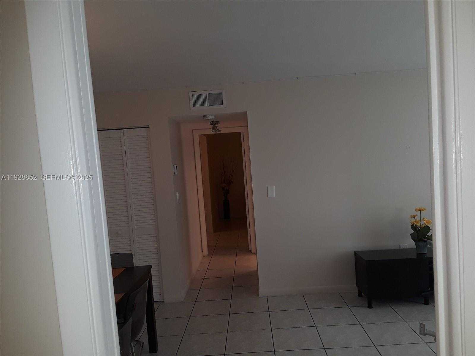 Small Image of 250 180TH DR #159, Sunny Isles Beach Number 10