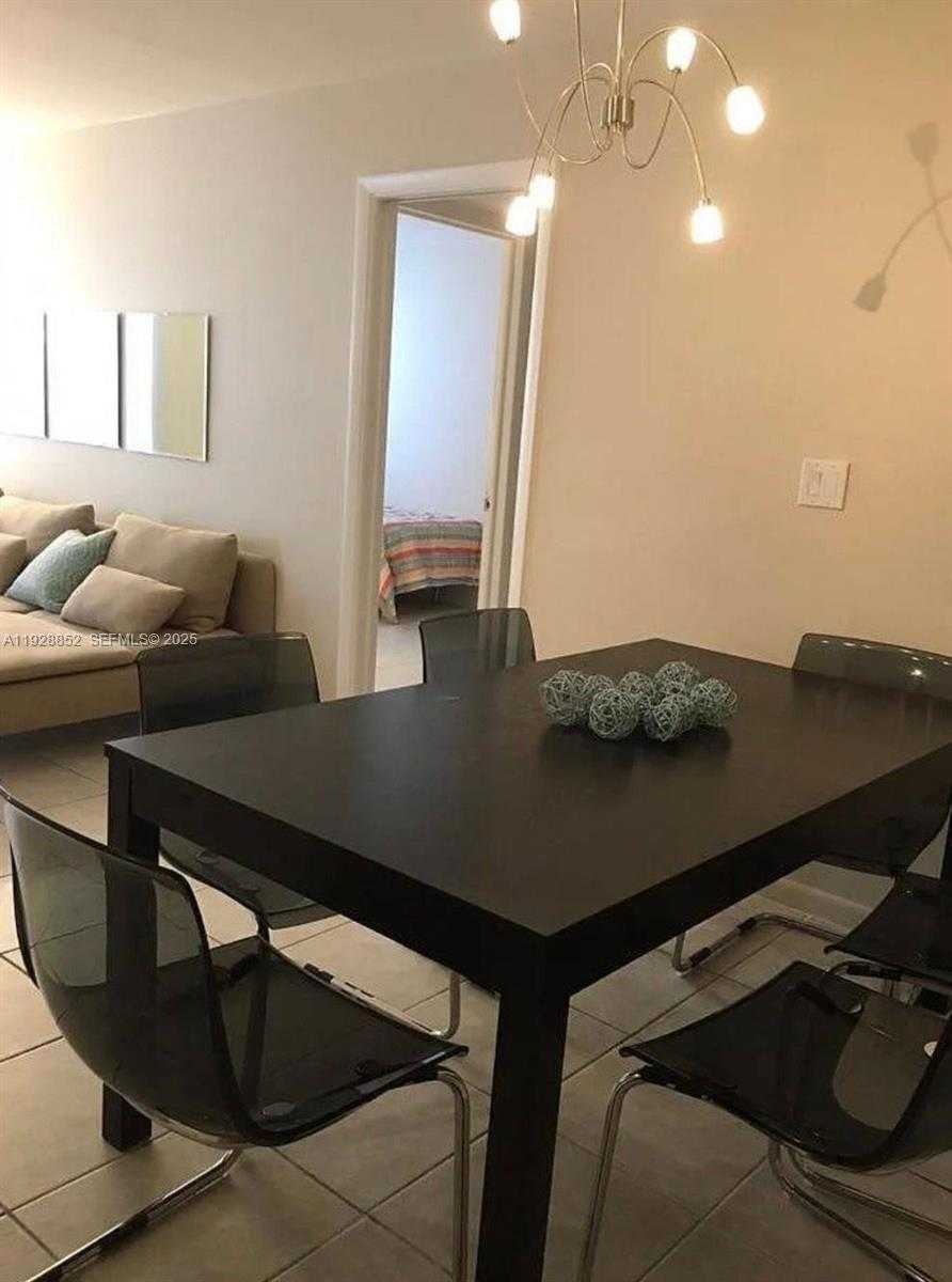 Small Image of 250 180TH DR #159, Sunny Isles Beach Number 7