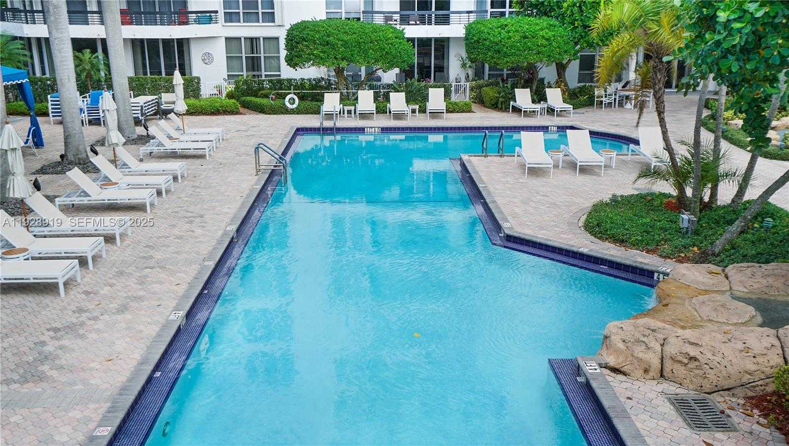 Small Image of 3600 MYSTIC POINTE DR #115, Aventura Number 19