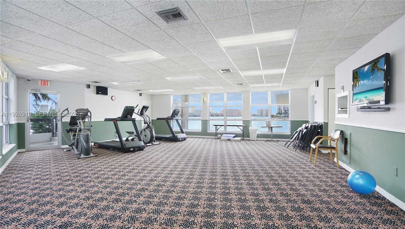 Small Image of 3600 MYSTIC POINTE DR #115, Aventura Number 25