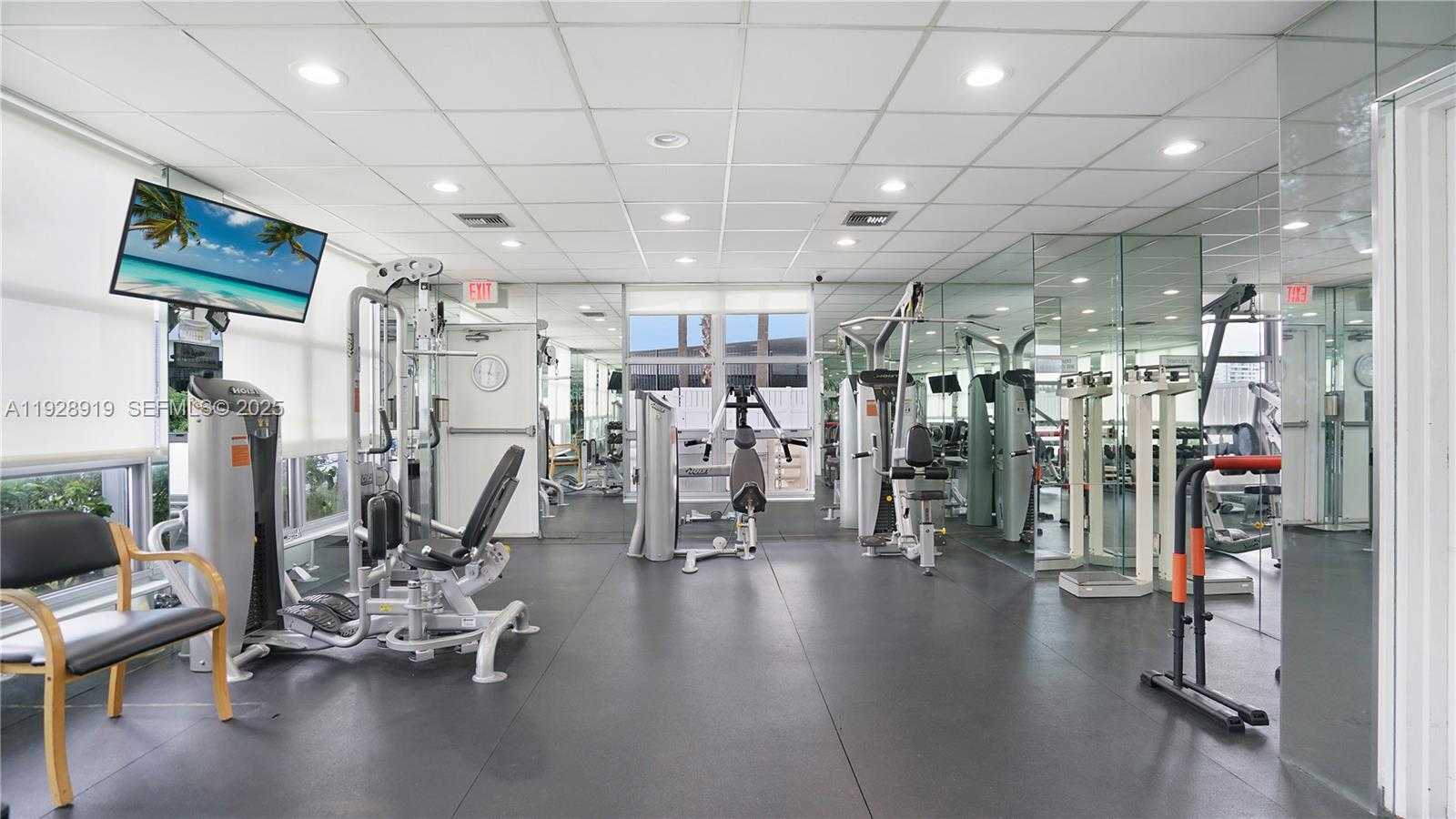 Small Image of 3600 MYSTIC POINTE DR #115, Aventura Number 27