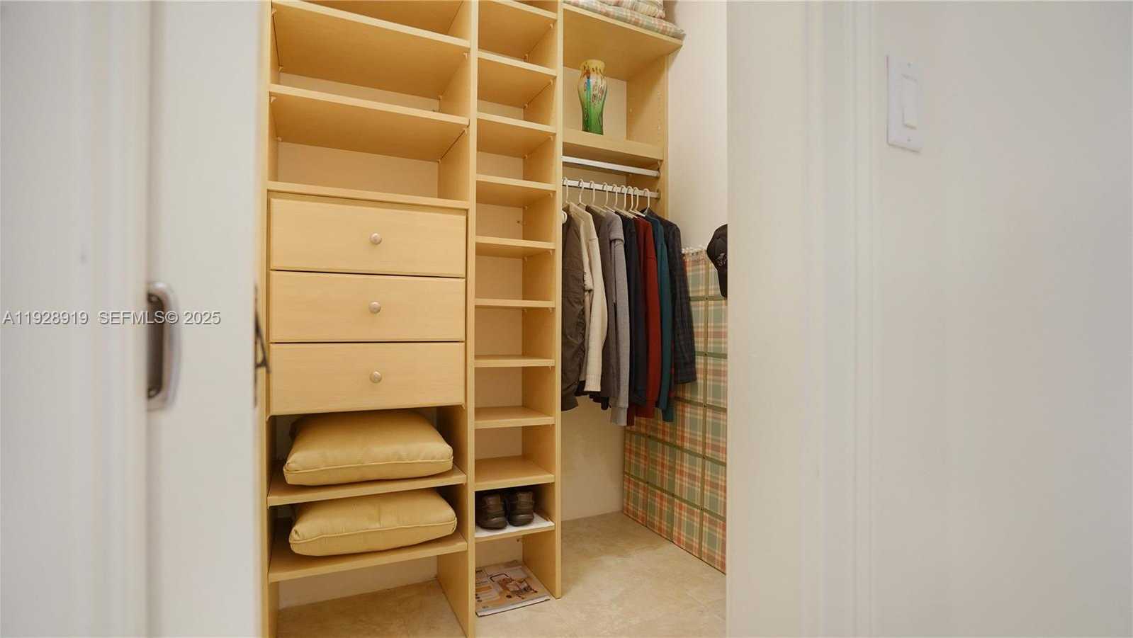 Small Image of 3600 MYSTIC POINTE DR #115, Aventura Number 40