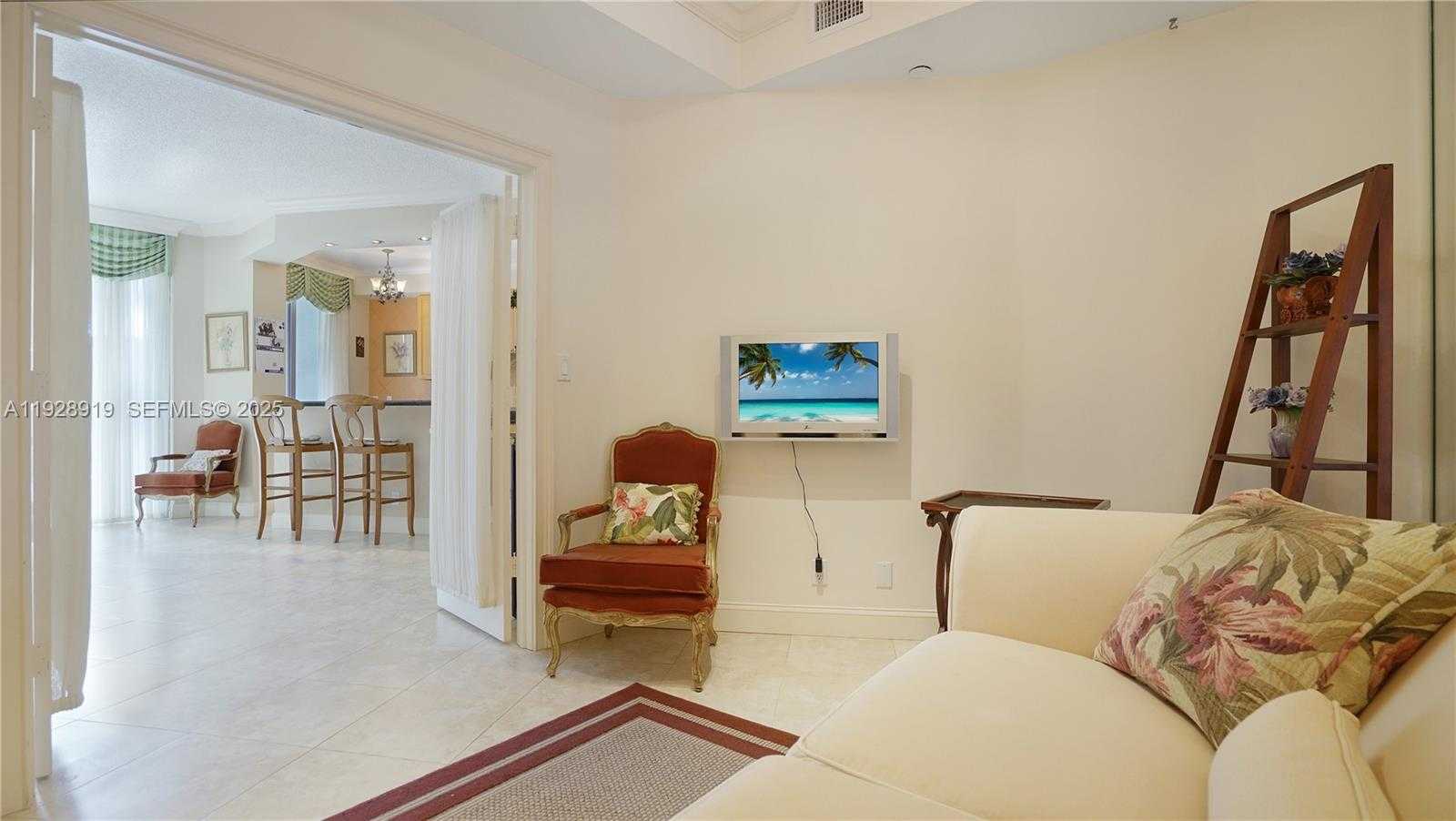 Small Image of 3600 MYSTIC POINTE DR #115, Aventura Number 44