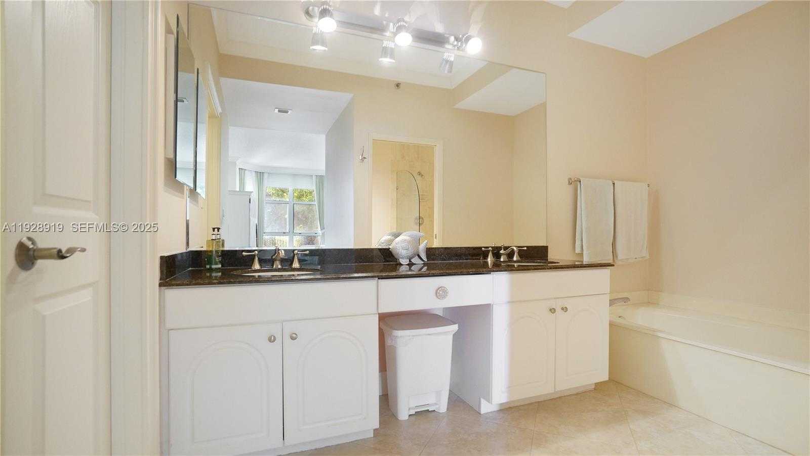 Small Image of 3600 MYSTIC POINTE DR #115, Aventura Number 56