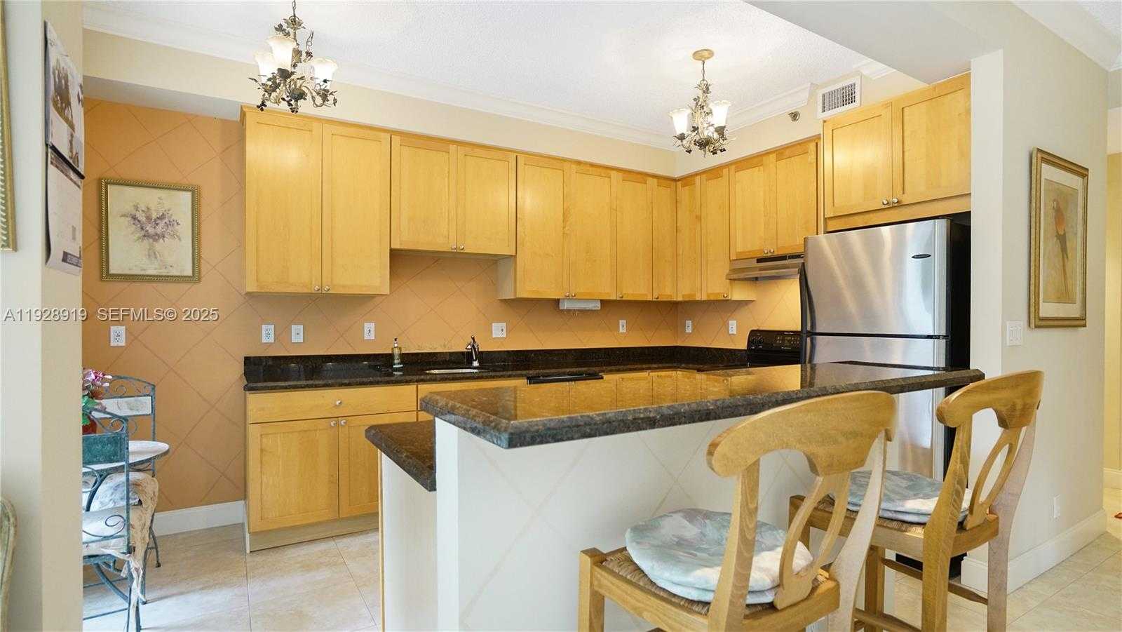 Small Image of 3600 MYSTIC POINTE DR #115, Aventura Number 9