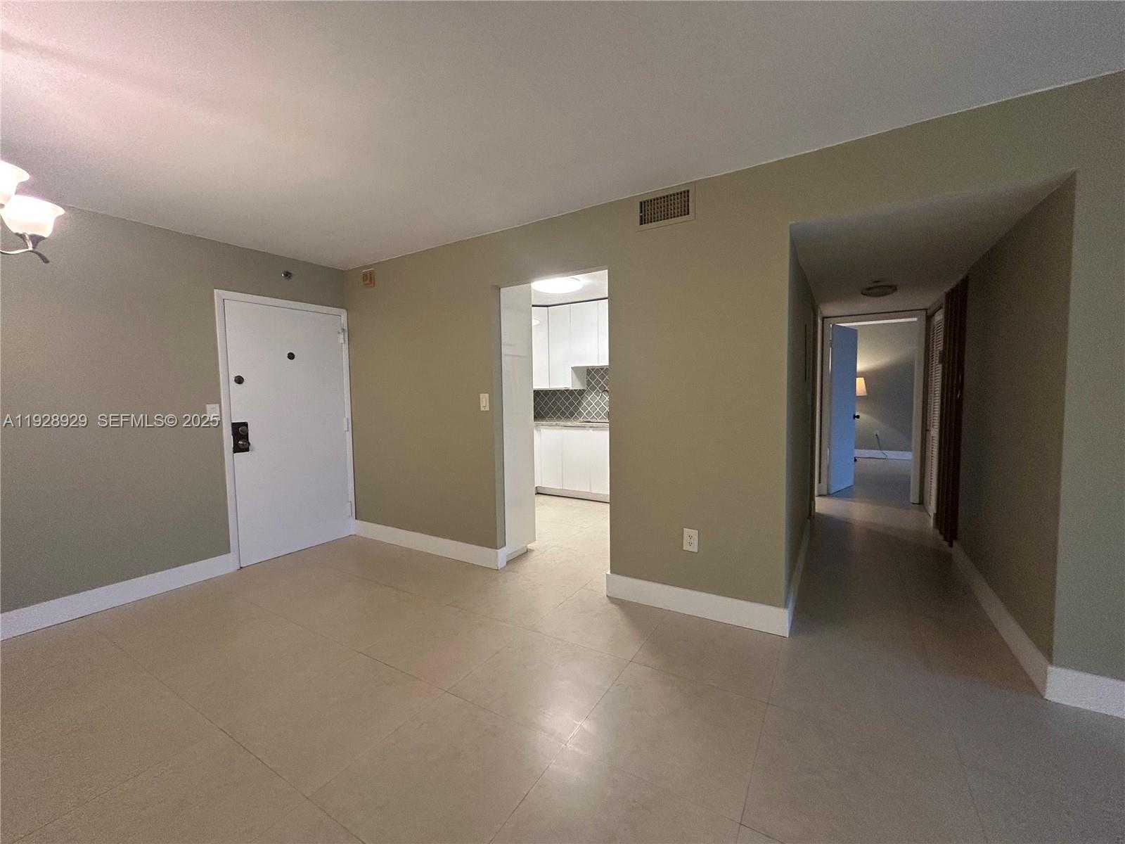 Small Image of 1450 BRICKELL BAY DR #1706, Miami Number 10