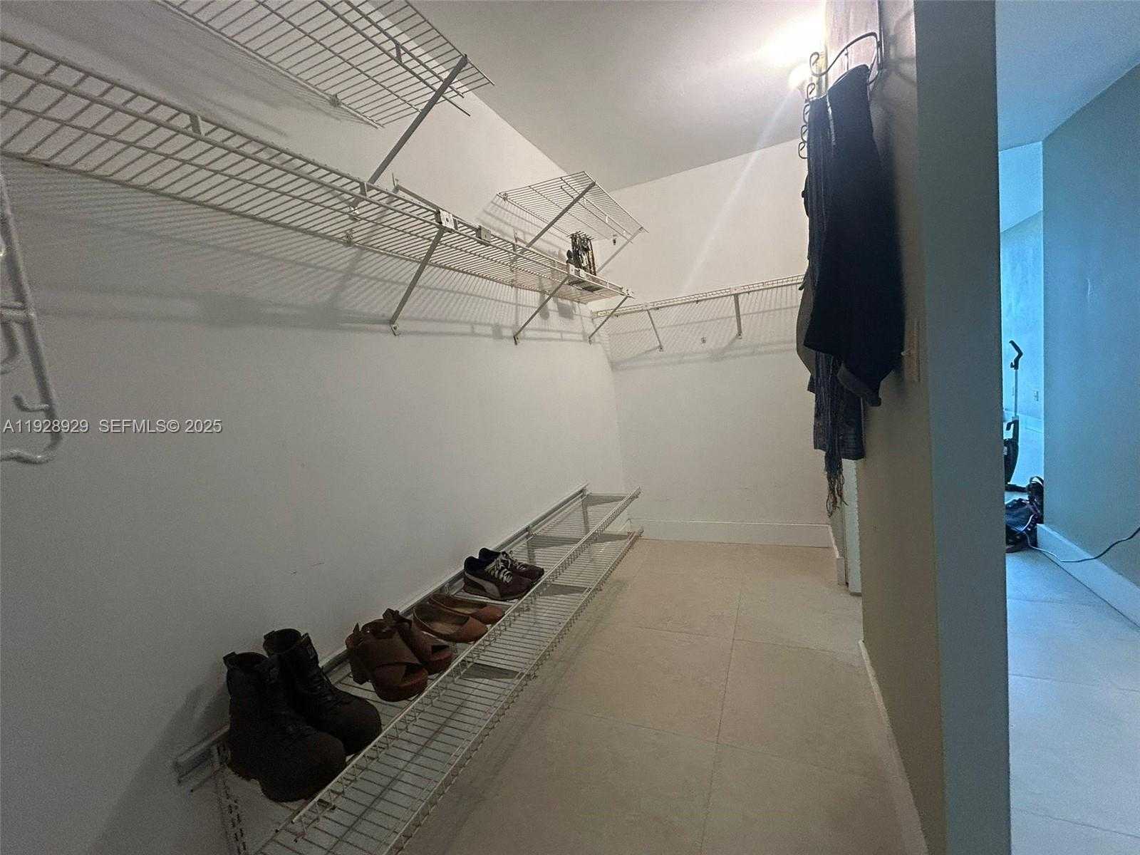 Small Image of 1450 BRICKELL BAY DR #1706, Miami Number 14