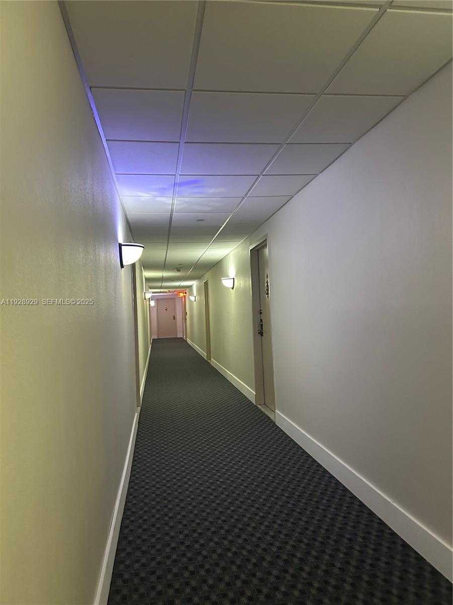 Small Image of 1450 BRICKELL BAY DR #1706, Miami Number 33