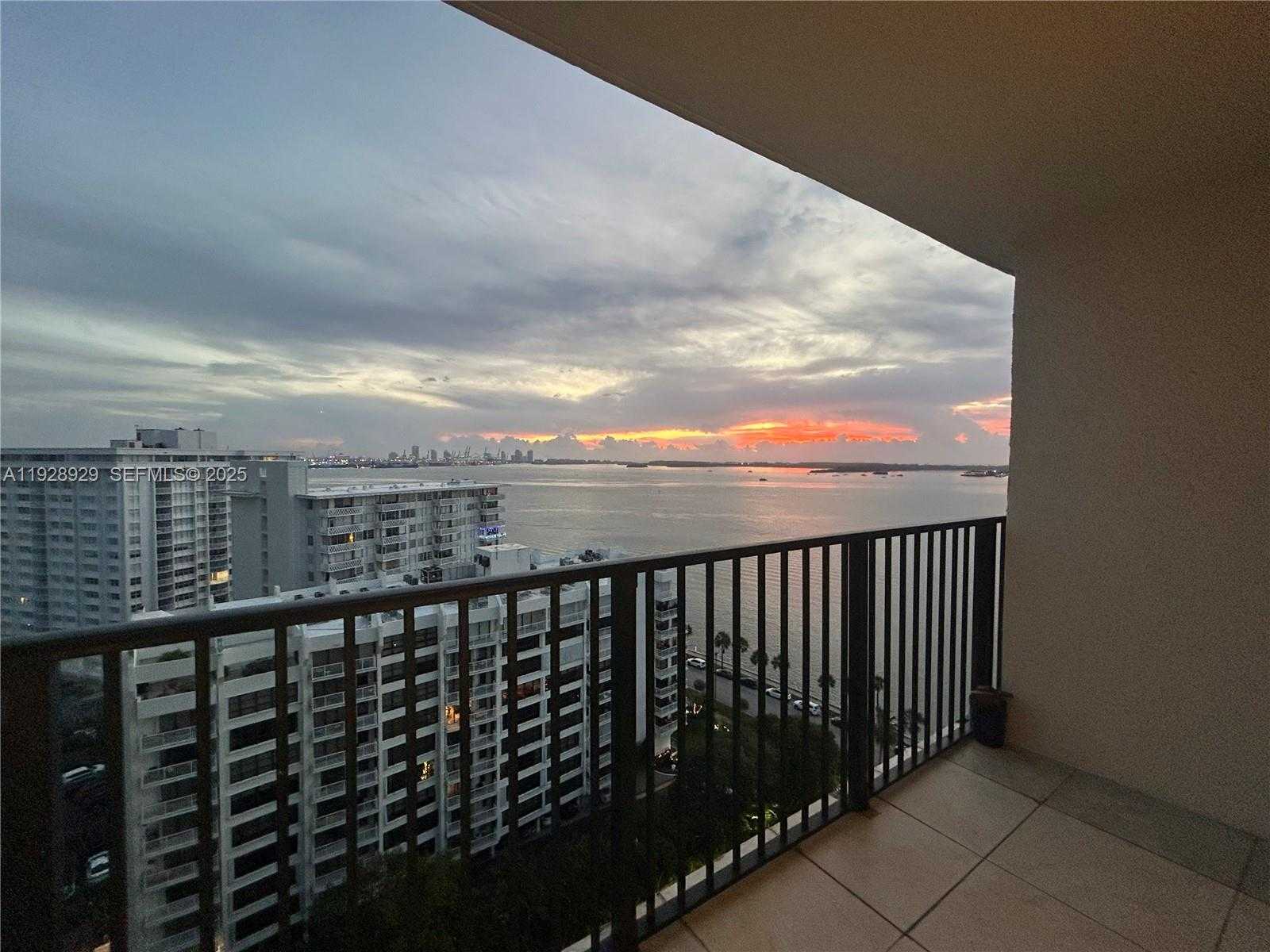 Small Image of 1450 BRICKELL BAY DR #1706, Miami Number 40