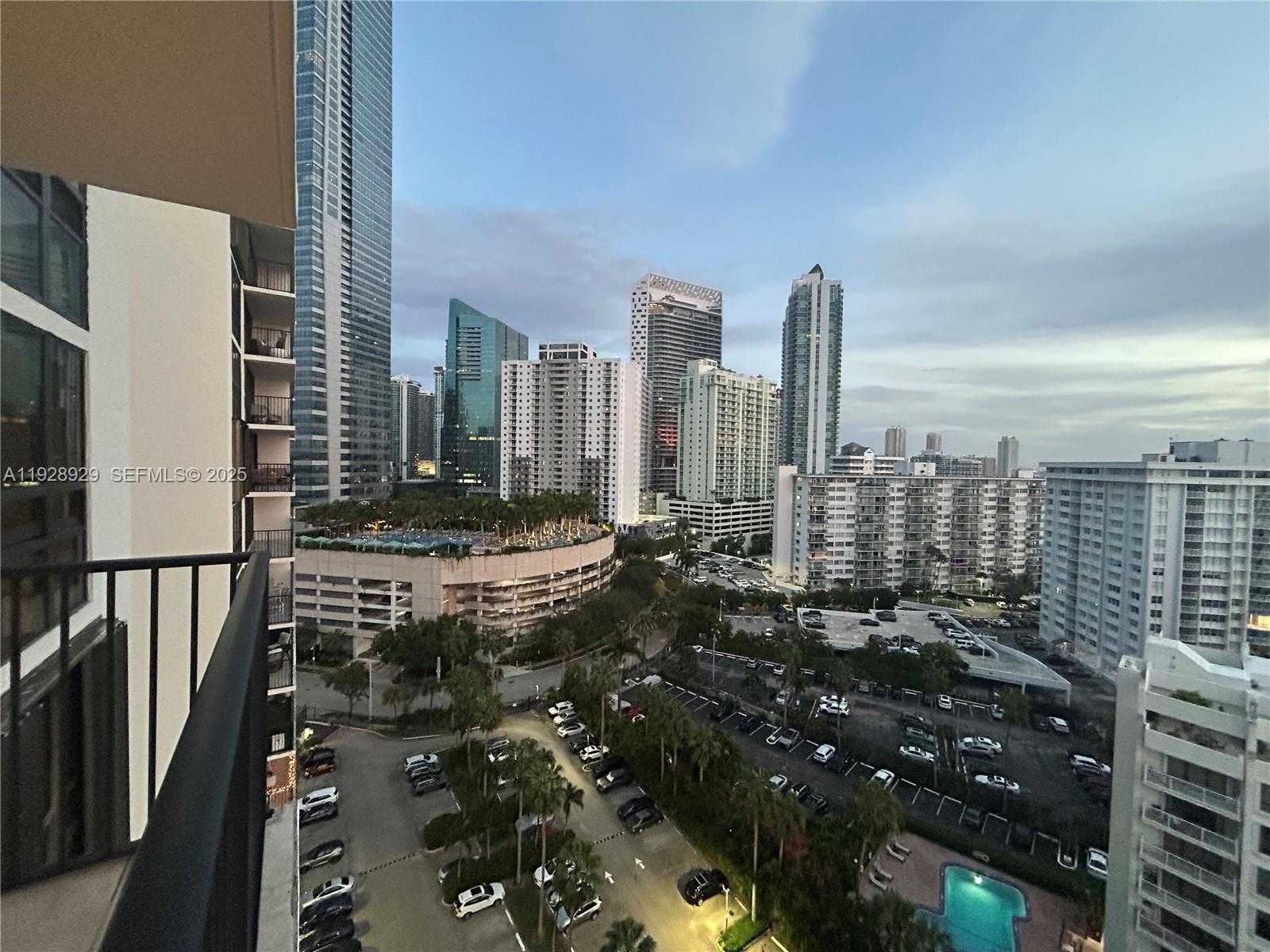 Small Image of 1450 BRICKELL BAY DR #1706, Miami Number 41