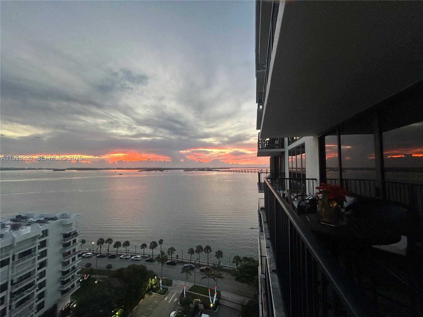 Small Image of 1450 BRICKELL BAY DR #1706, Miami Number 43