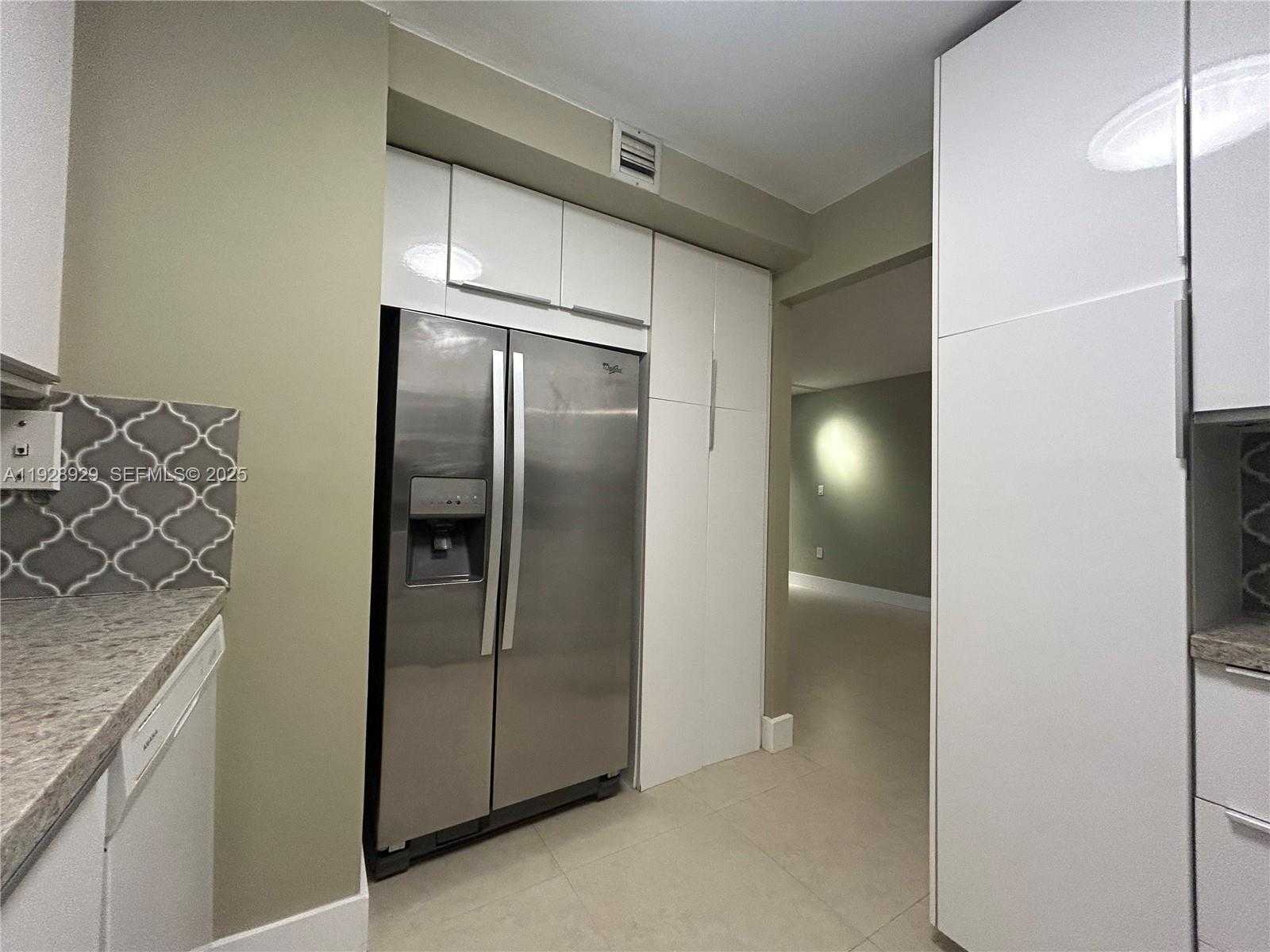 Small Image of 1450 BRICKELL BAY DR #1706, Miami Number 7