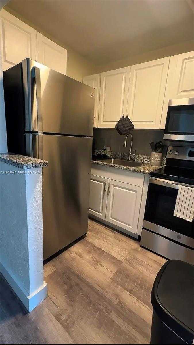 Small Image of 7904 WEST DR #315, North Bay Village Number 10