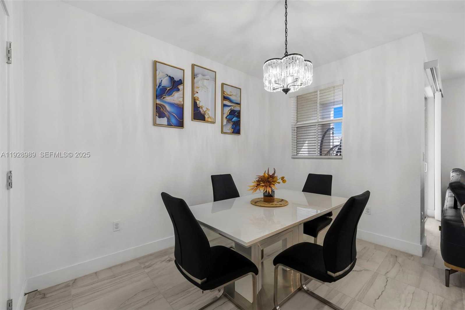 Imagen de Pequeño Objeto