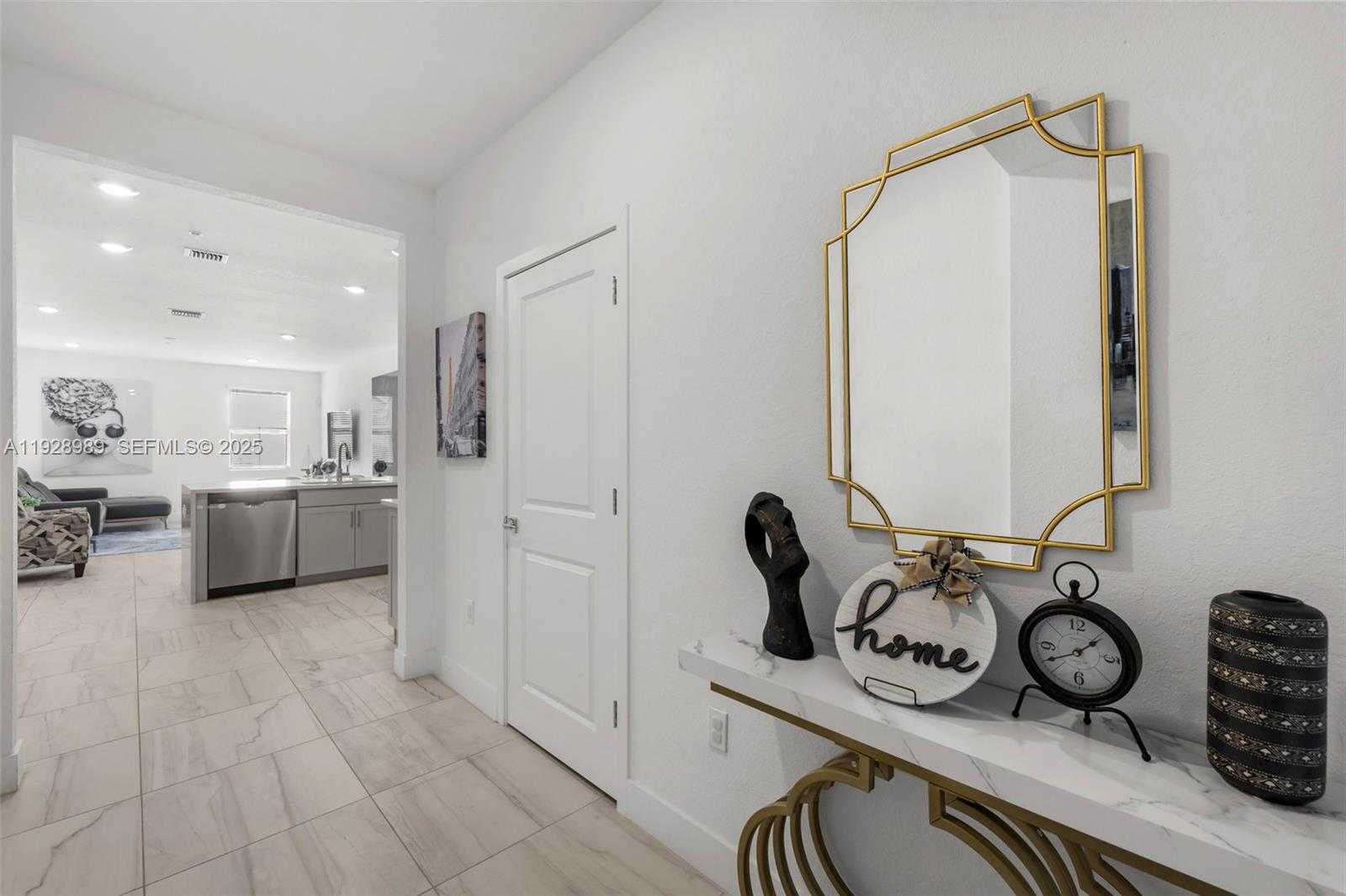 Imagen de Pequeño Objeto