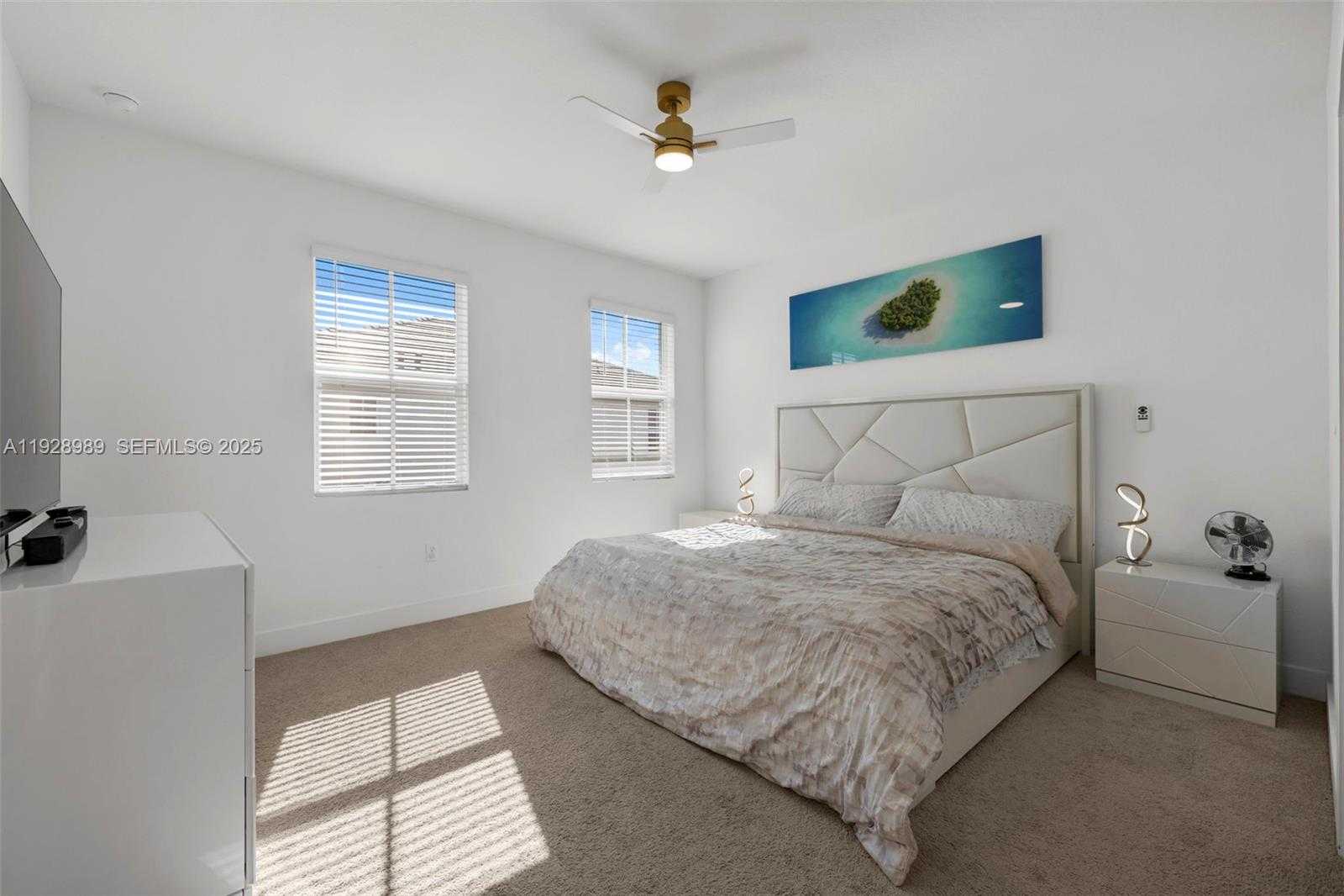 Imagen de Pequeño Objeto