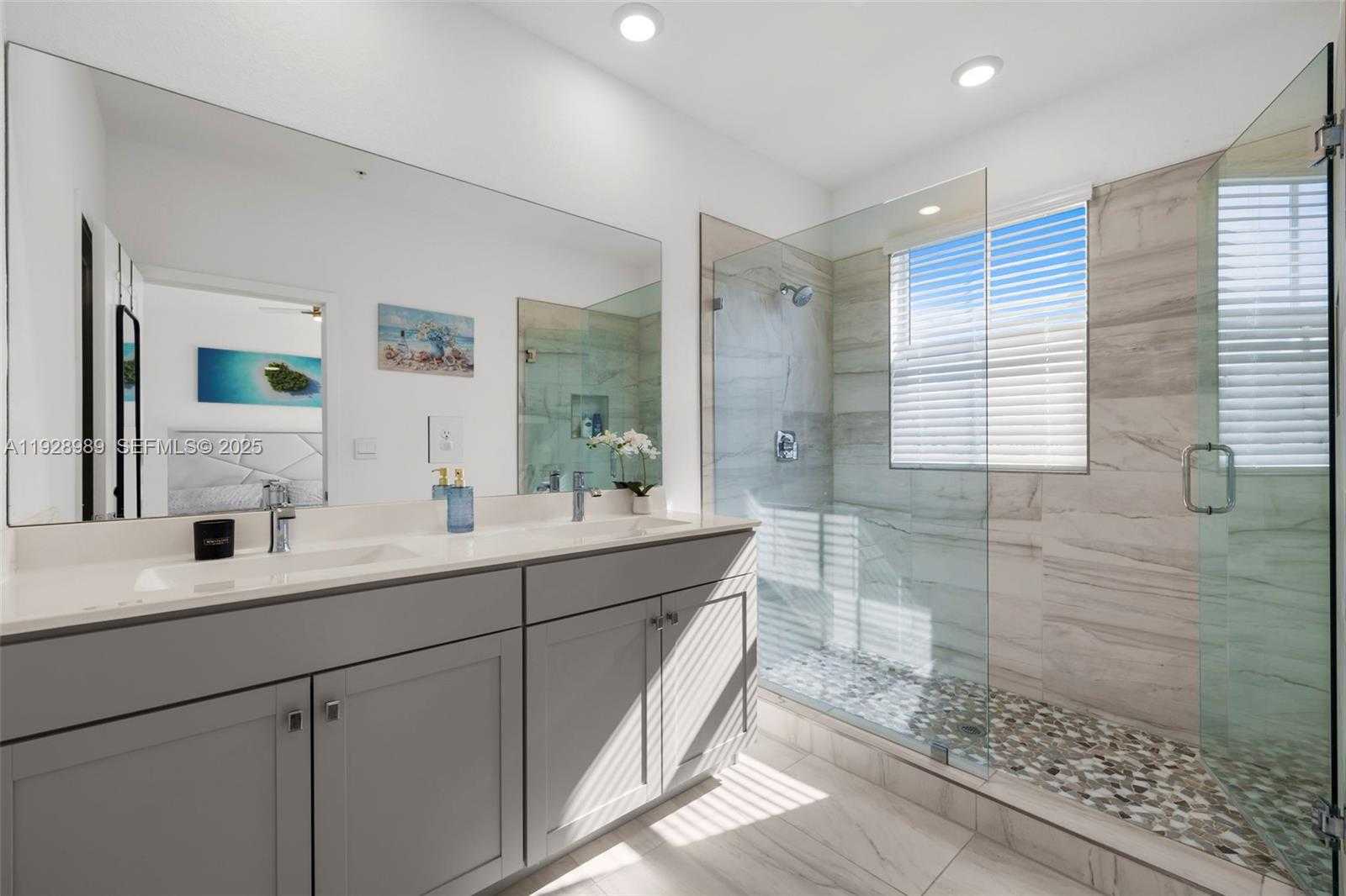 Imagen de Pequeño Objeto