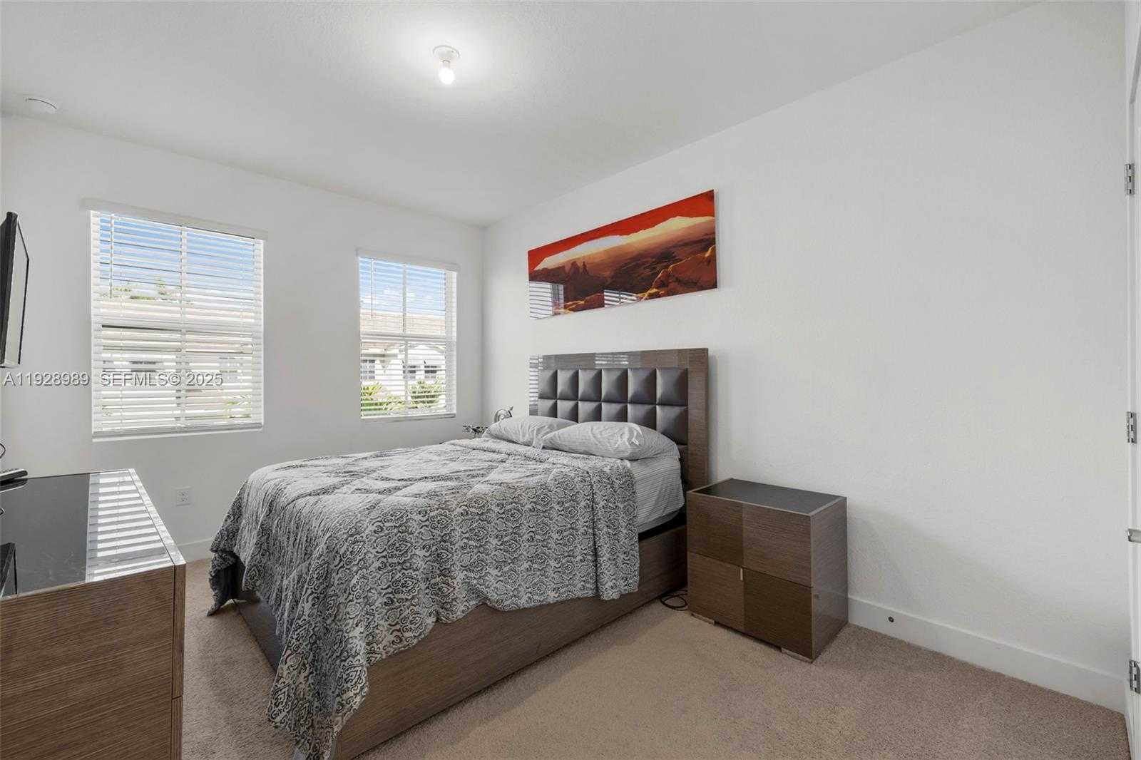 Imagen de Pequeño Objeto