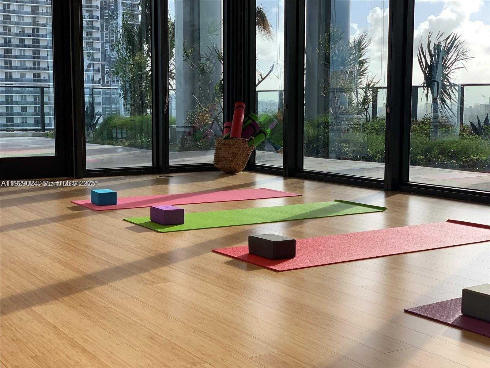 Imagen de Pequeño Objeto