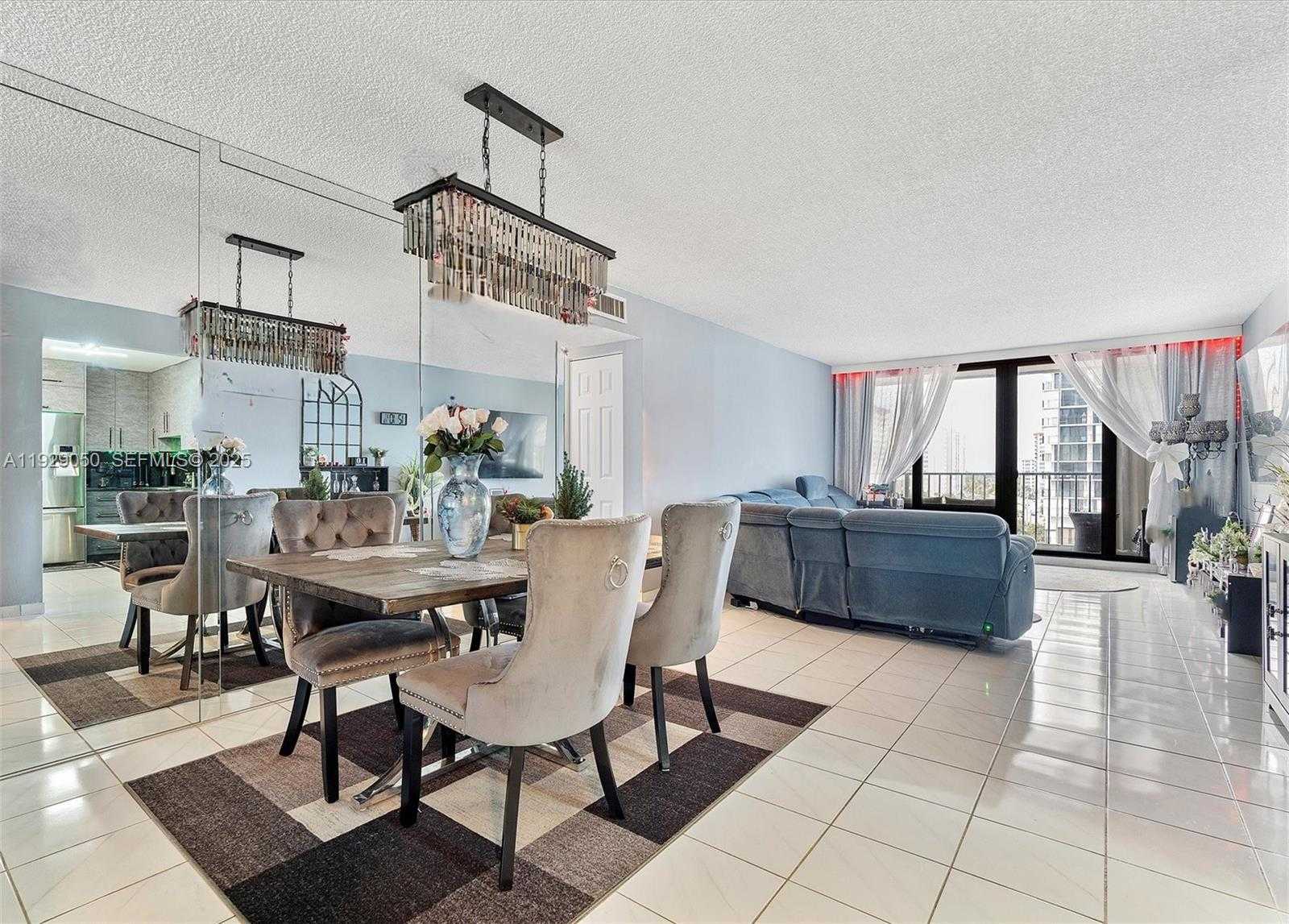 Imagen de Pequeño Objeto